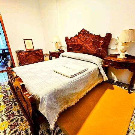 Aparthotel La Traviata - Buñol Zimmer foto